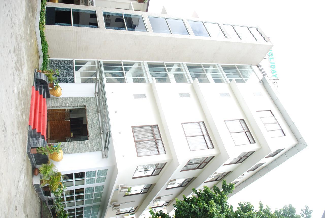 Holiday Hotel Rangum Exterior foto