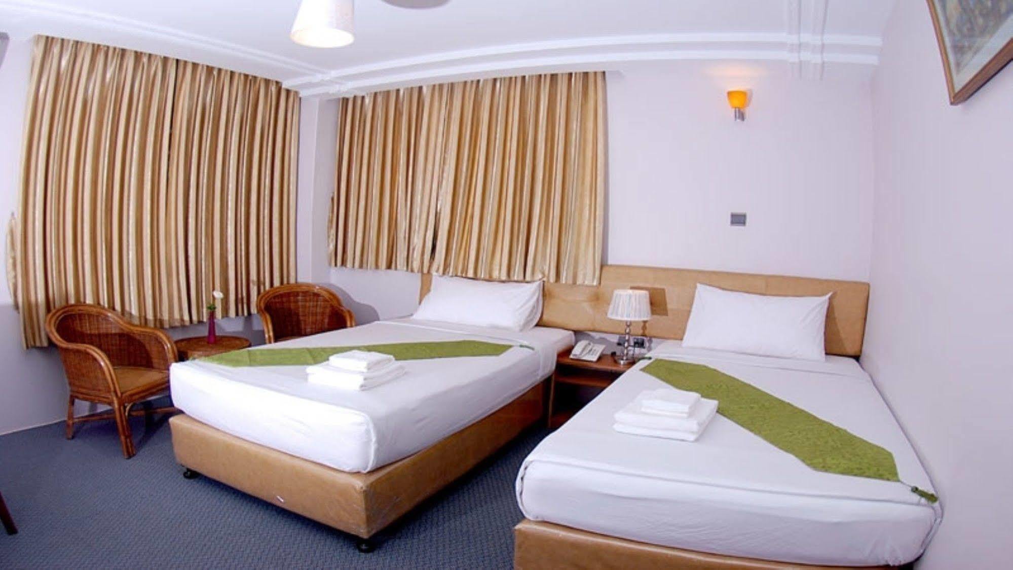 Holiday Hotel Rangum Exterior foto